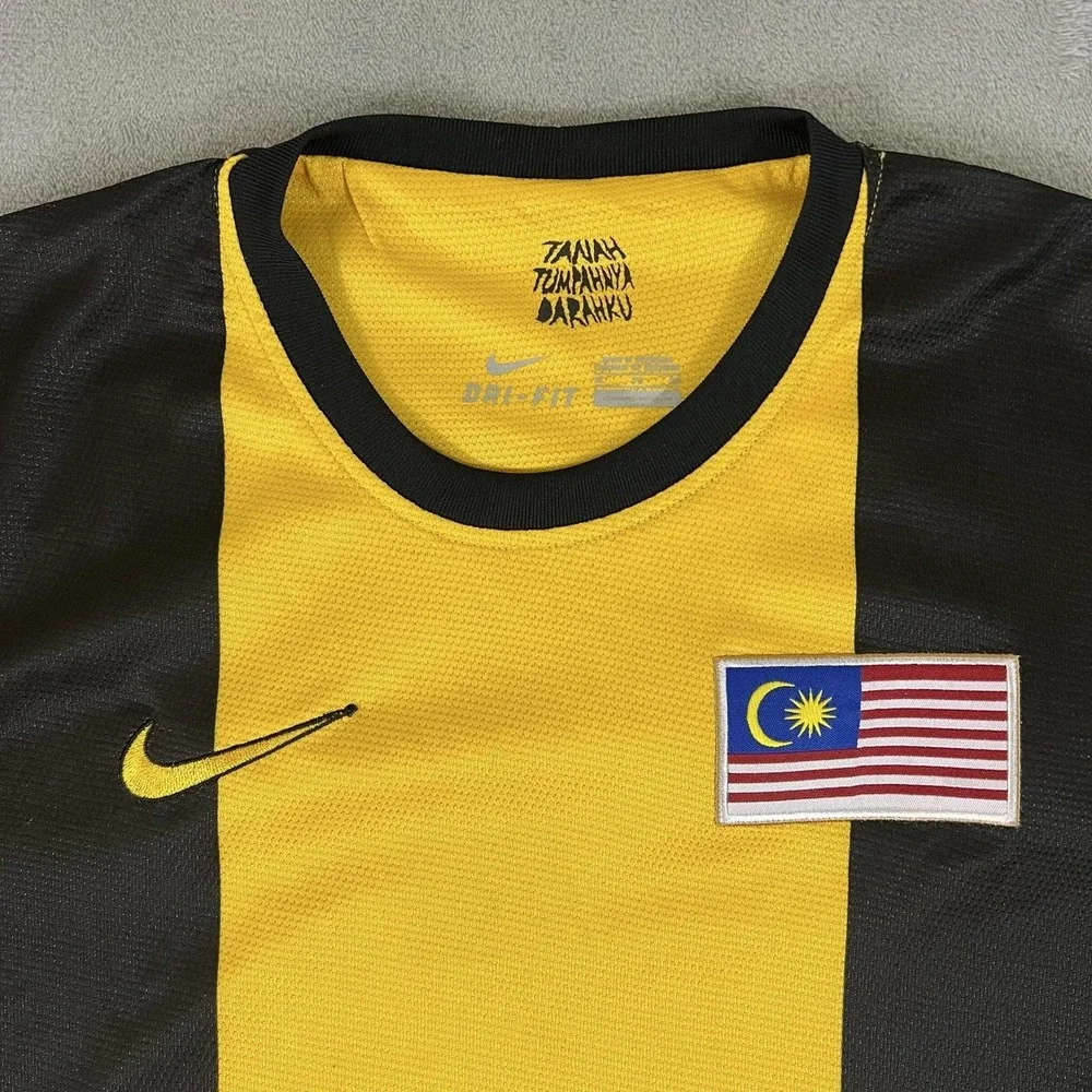Malaysia Soccer Jersey Mens XL Yellow Black Nike Dri Fit Long Sleeve 2012